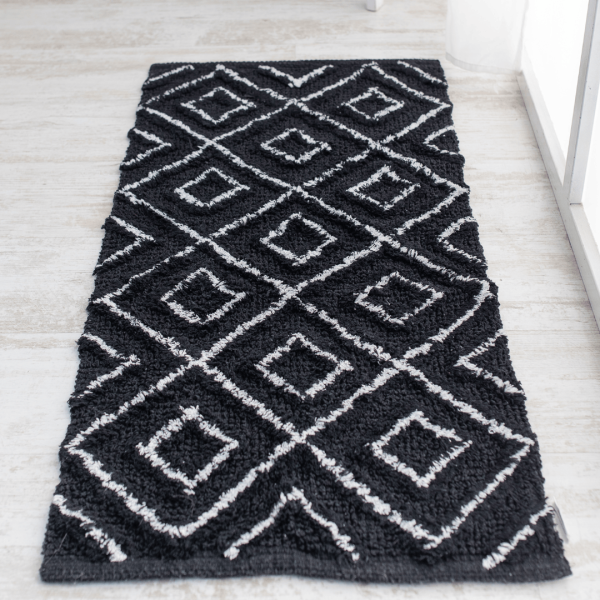 שטיח אמבטיה הנדה שחור ולבן